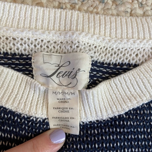 Levi’s Striped Sweater - Picture 8 of 8